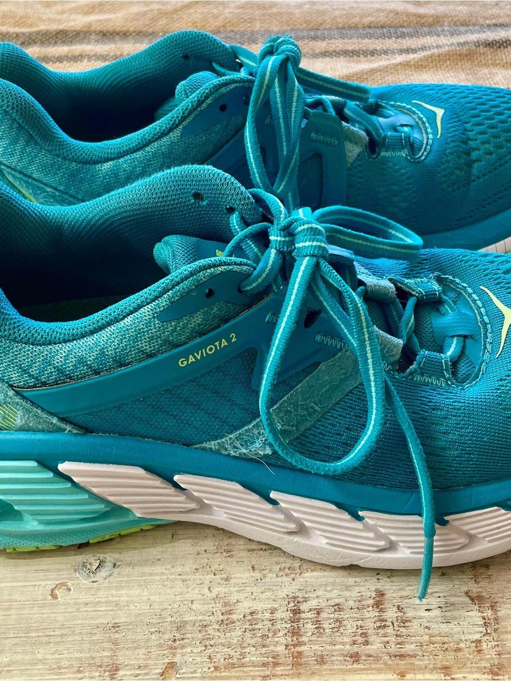 Hoka One One Women's Turquoise/Teal Gaviota Running Sneakers - Picture 3 of 6